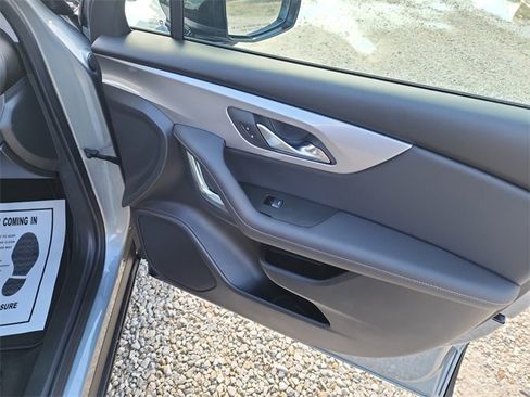 New 2025 Chevrolet Blazer LT w/ Convenience Package image 12