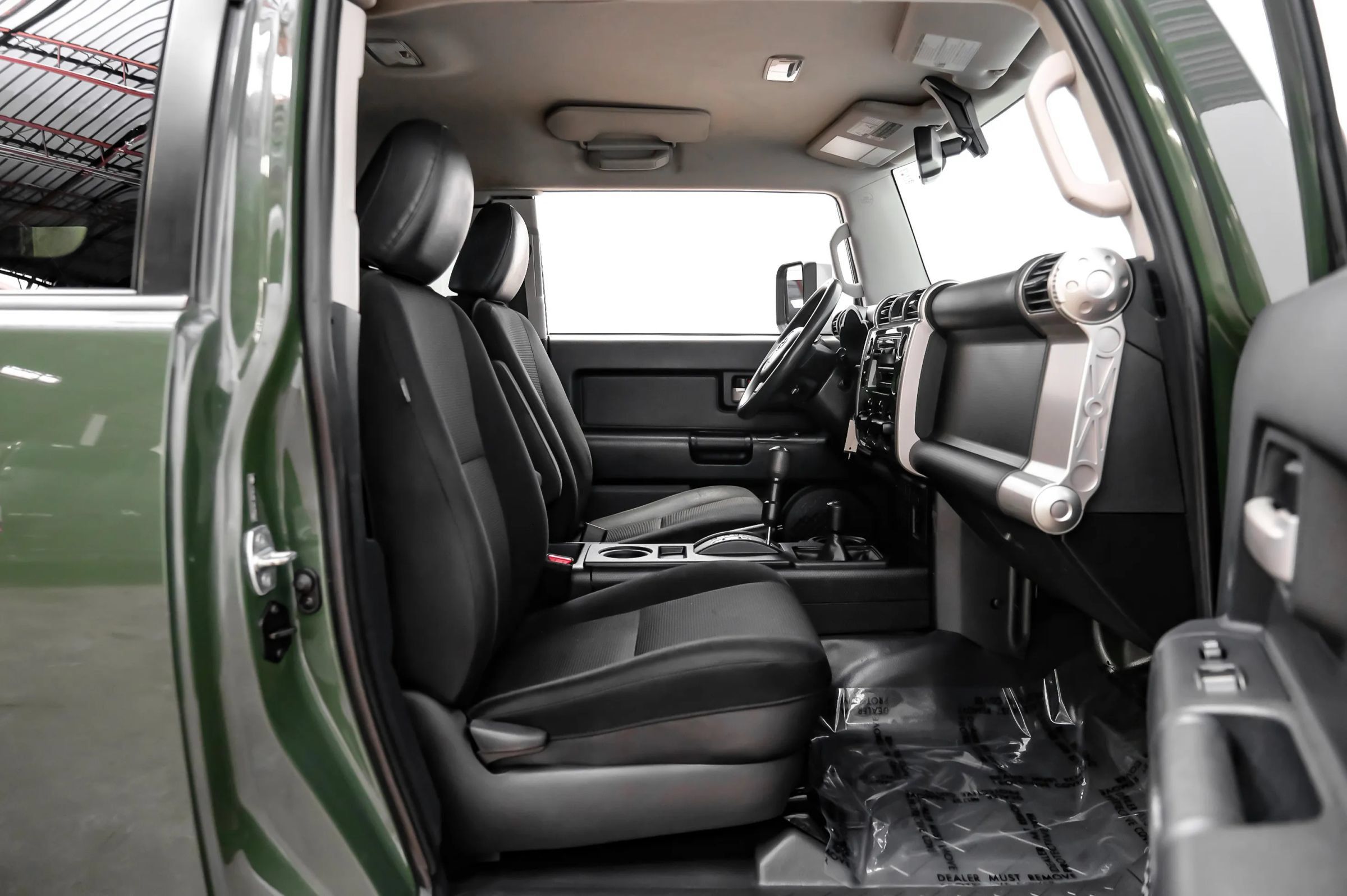 Used 2010 Toyota FJ Cruiser 4WD image 25