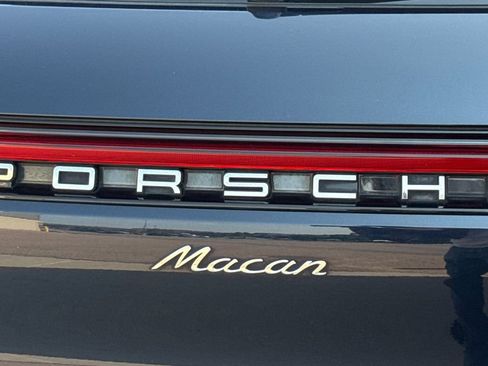 Used 2019 Porsche Macan AWD/4WD image 17