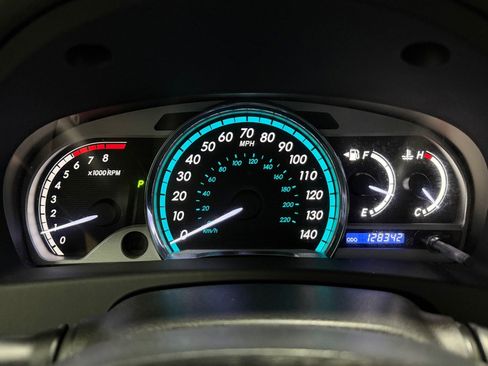 Used 2012 Toyota Venza LE FWD image 13