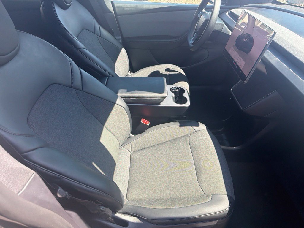 Used 2026 Tesla Model Y 2WD image 12