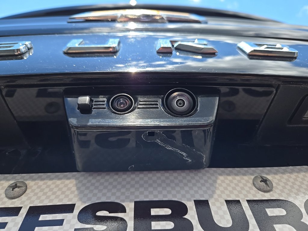 Used 2025 Chevrolet Suburban High Country AWD/4WD image 65
