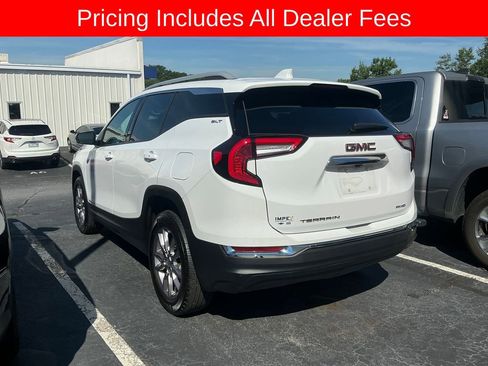 Used 2023 GMC Terrain SLT AWD/4WD image 2