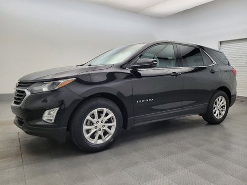Used 2018 Chevrolet Equinox LT image 2