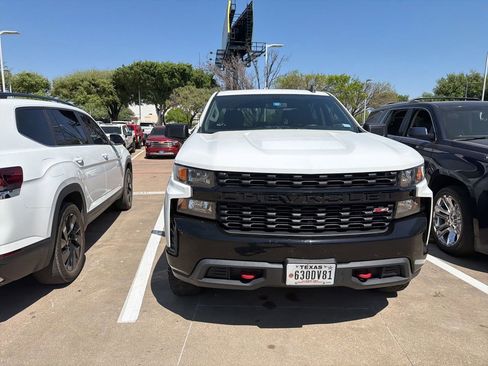 Used 2020 Chevrolet Silverado 1500 Custom Trail Boss w/ Custom Convenience Package image 3