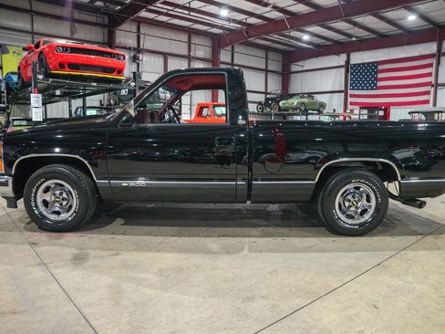 Used 1990 Chevrolet Silverado 1500 2WD Regular Cab image 4