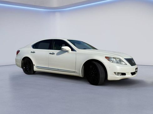 Used 2011 Lexus LS 460 w/ Luxury Value Edition RWD image 9