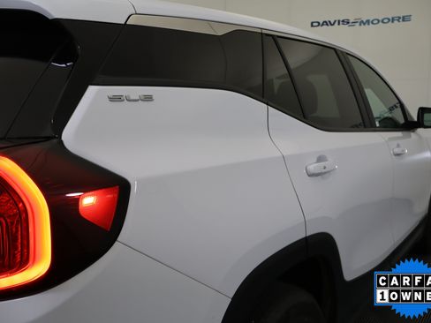 Used 2024 GMC Terrain SLE FWD image 7