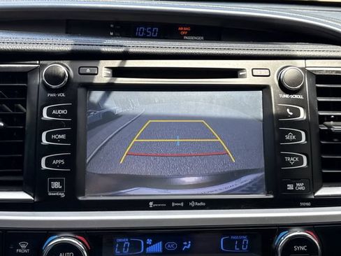Used 2016 Toyota Highlander Limited FWD image 21