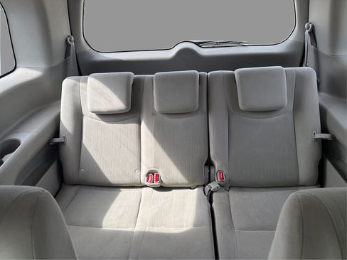 Used 2016 Nissan Quest SV FWD image 29