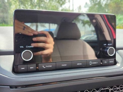 New 2025 Honda Accord SE image 21