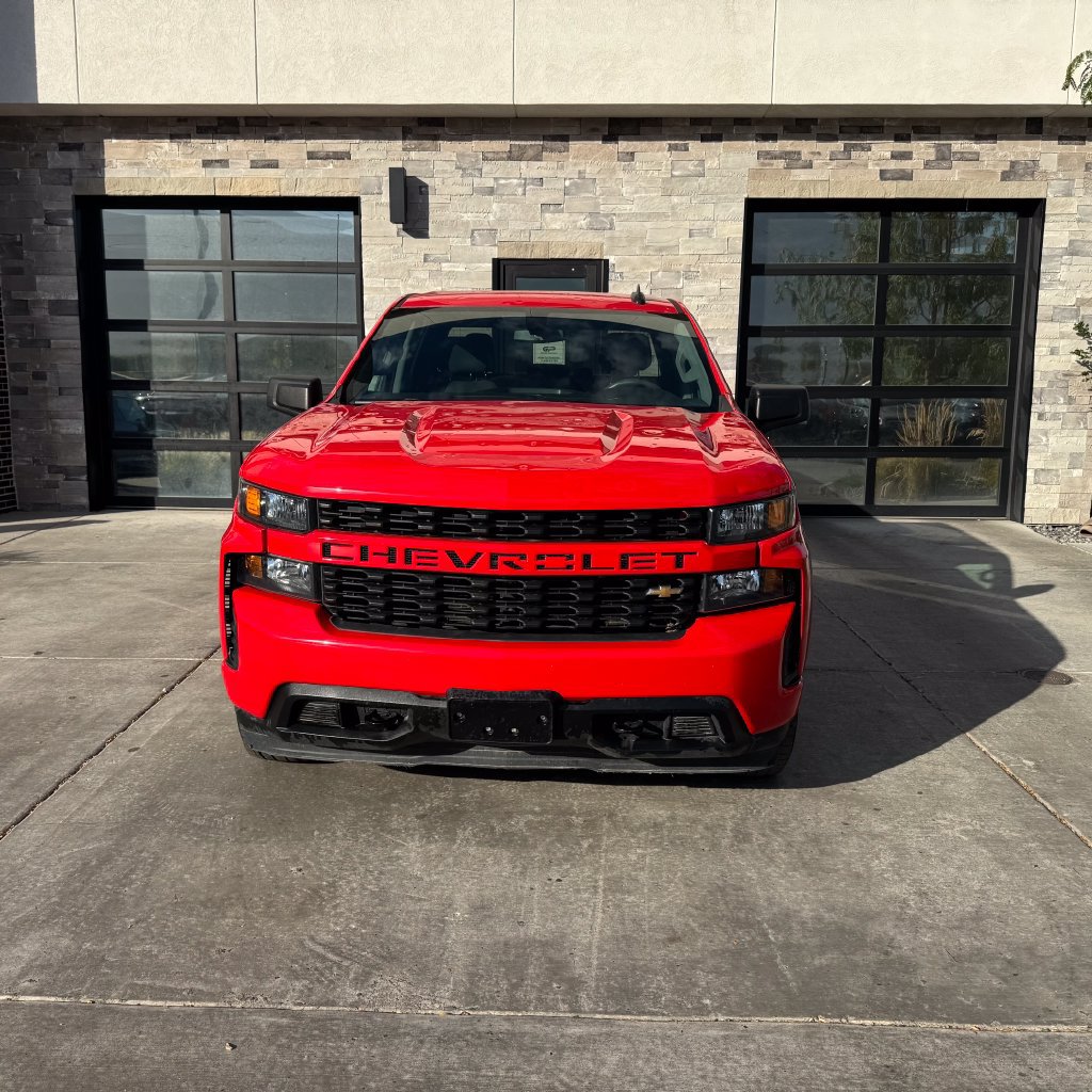 Used 2019 Chevrolet Silverado 1500 Custom w/ Custom Value Package AWD/4WD image 8