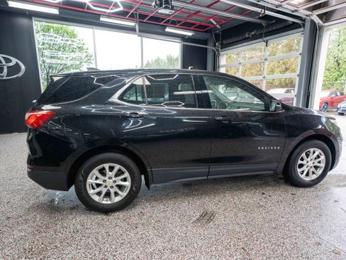Used 2018 Chevrolet Equinox LT image 4