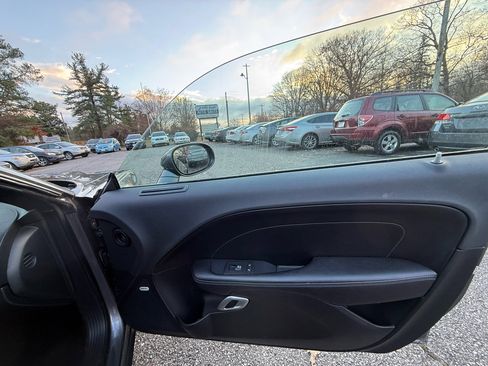 Used 2015 Dodge Challenger SXT Plus w/ Driver Convenience Group image 27