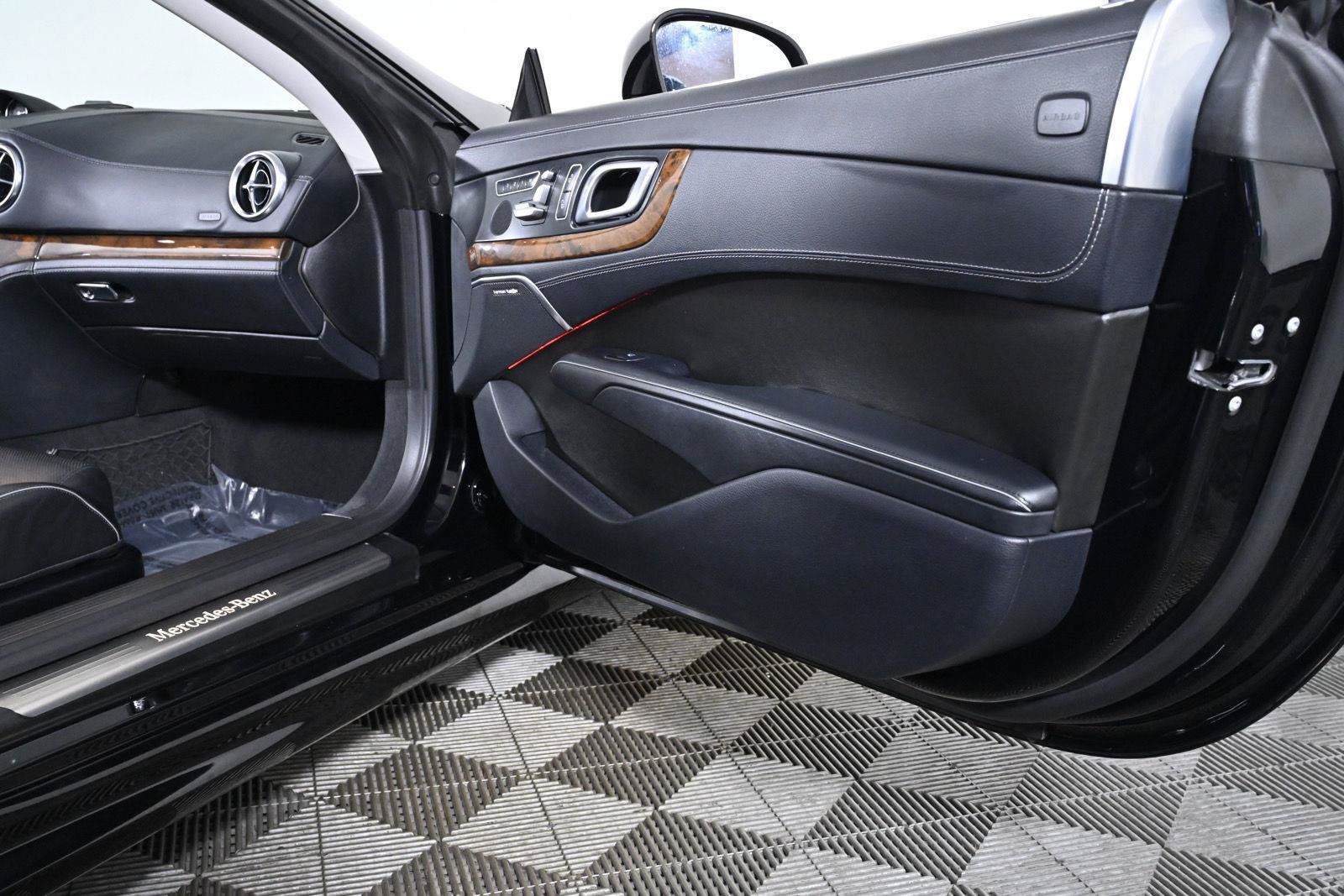 Used 2013 Mercedes-Benz SL 550 image 43