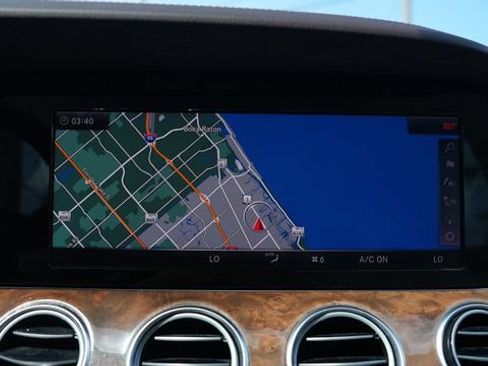 Used 2018 Mercedes-Benz E 300 4MATIC image 35