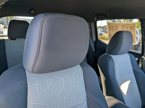 Used 2023 Toyota Tacoma TRD Off-Road image 3