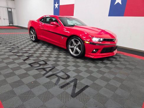 Used 2015 Chevrolet Camaro SS w/ Commemorative Special Edition RWD image 23