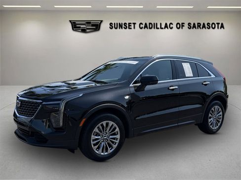 Certified 2025 Cadillac XT4 Premium Luxury FWD image 7