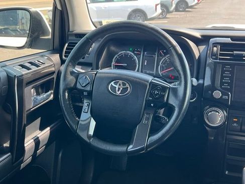 Used 2023 Toyota 4Runner TRD Off-Road Premium AWD/4WD image 12