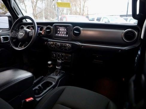 Used 2021 Jeep Gladiator Willys image 33