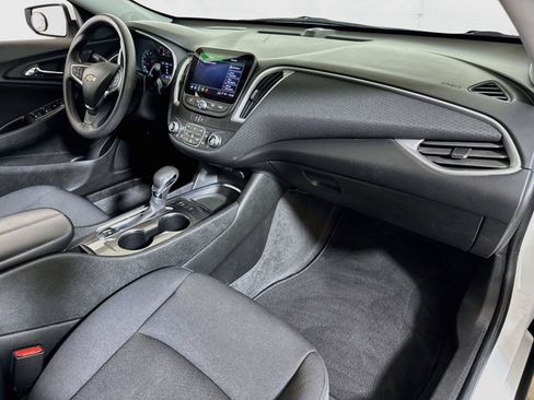 Certified 2025 Chevrolet Malibu LT FWD image 27