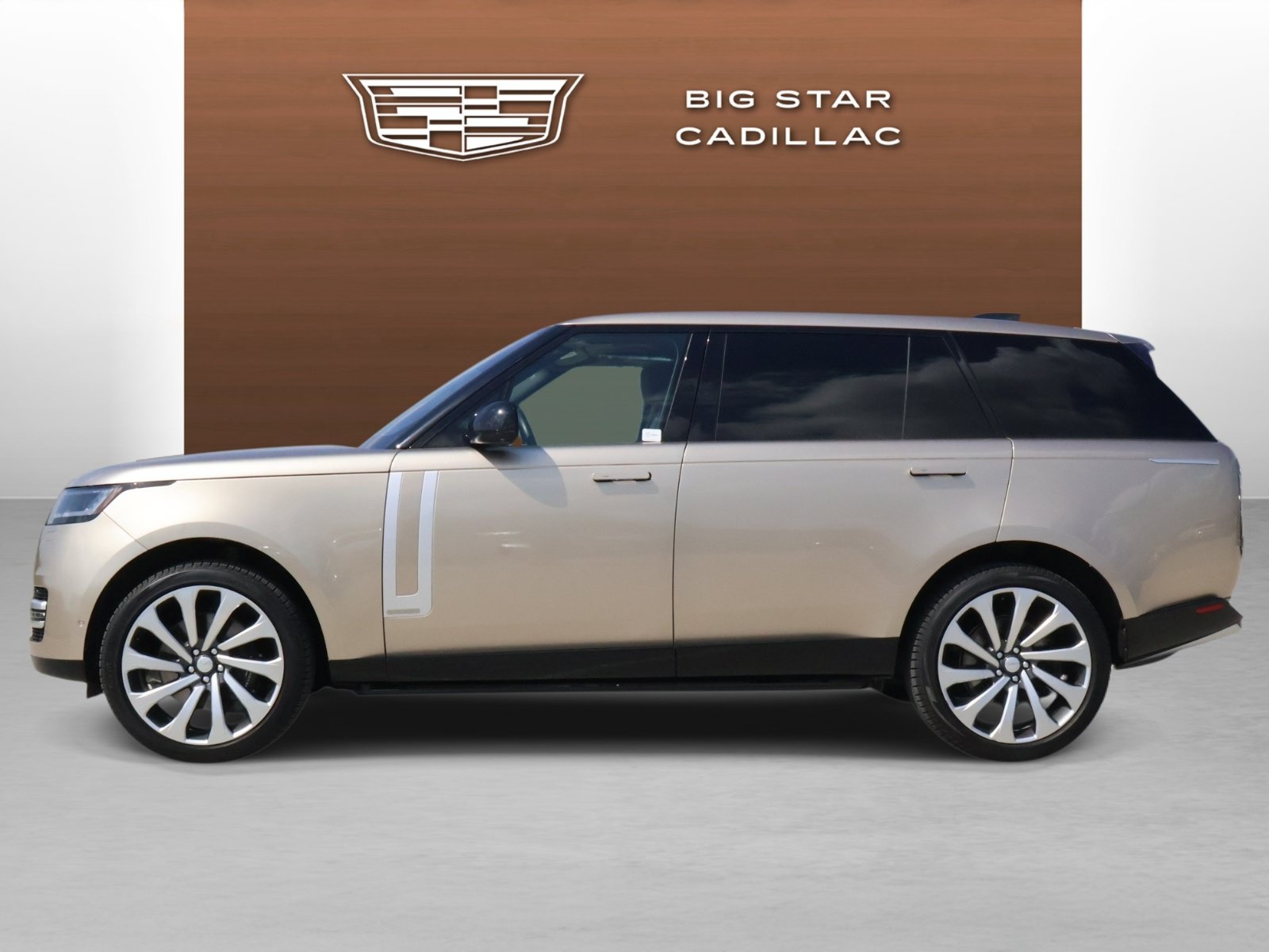 Used 2023 Land Rover Range Rover Long Wheelbase Autobiography AWD/4WD image 2
