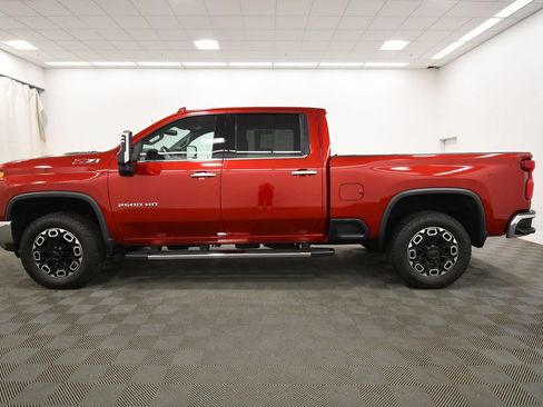 Used 2023 Chevrolet Silverado 2500 LTZ AWD/4WD image 4