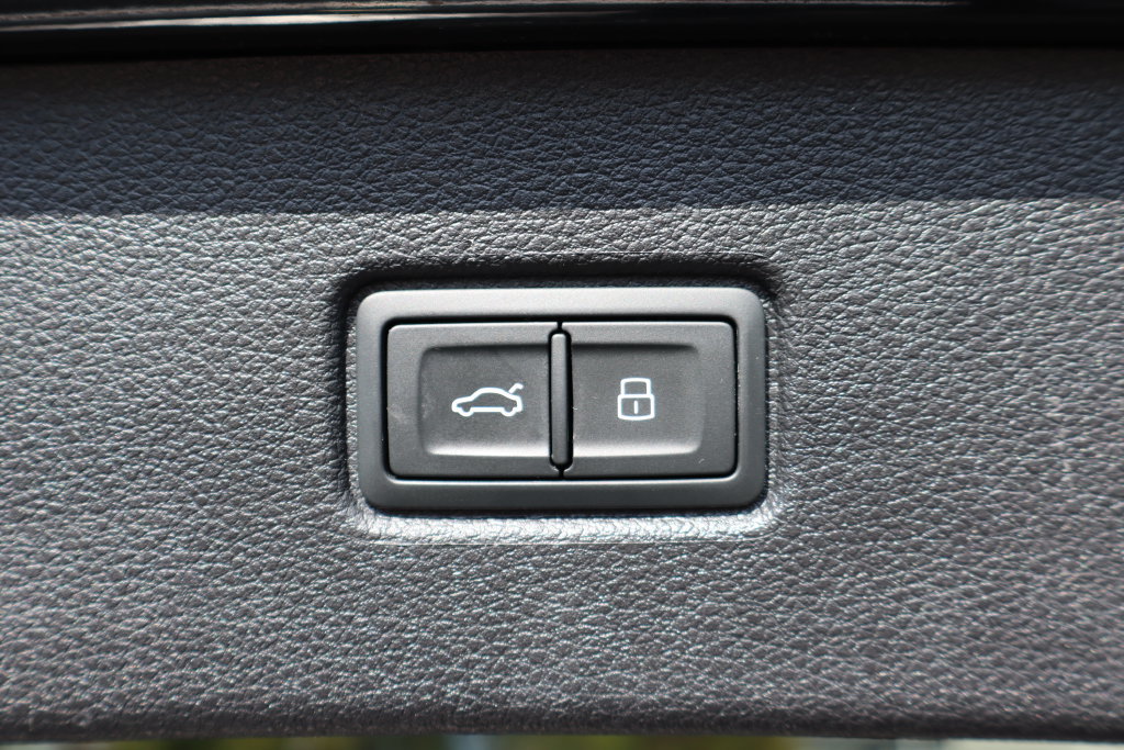 Used 2024 Audi Q7 3.0T Premium Plus AWD/4WD image 22
