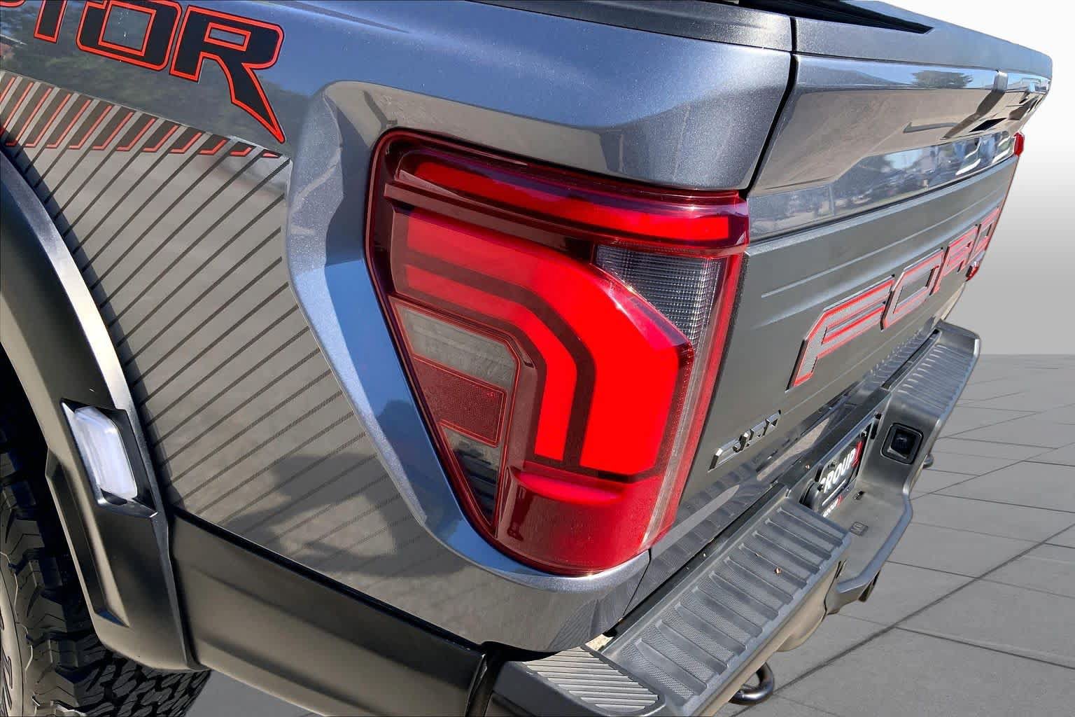 Used 2024 Ford F150 Raptor AWD/4WD image 28