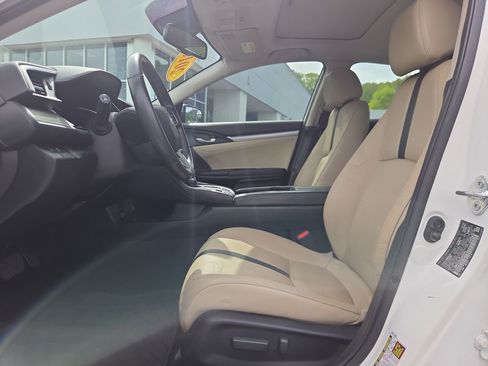 Used 2018 Honda Civic Touring image 12