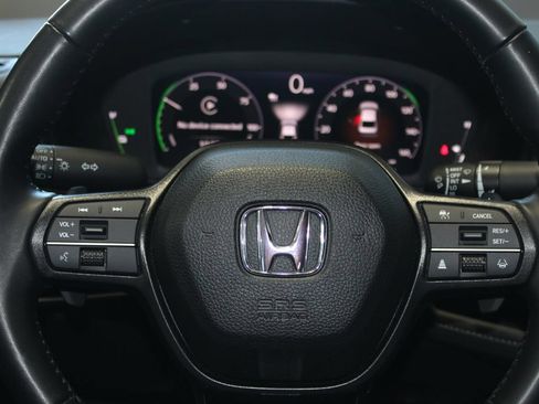 Used 2025 Honda Accord Sport image 12