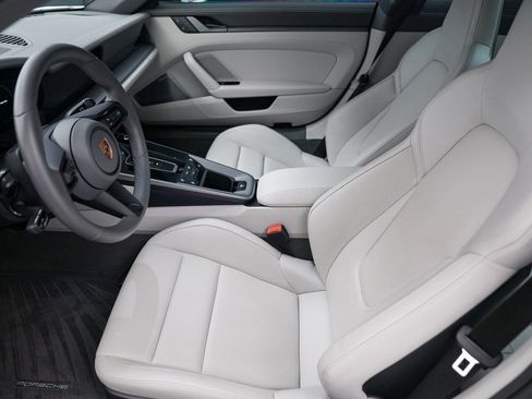 Used 2022 Porsche 911 Carrera image 36