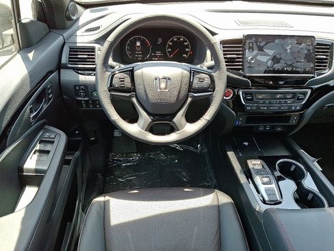 New 2026 Honda Ridgeline Black Edition image 9
