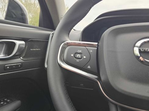 New 2026 Volvo XC40 B5 Plus w/ Protection Package Premier image 31