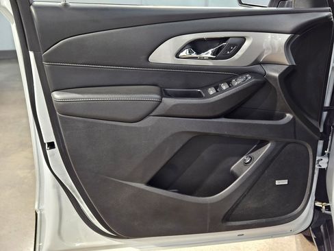 Used 2023 Chevrolet Traverse LT w/ LT Premium Package image 20