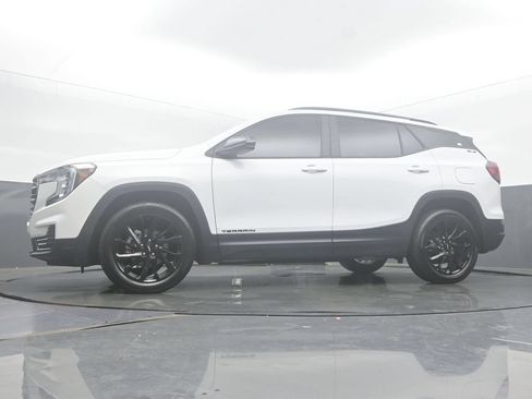 Used 2024 GMC Terrain SLE w/ Driver Convenience Package FWD image 45