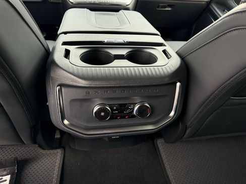 New 2025 Ford Expedition Max Platinum w/ Stealth Performance Package image 27