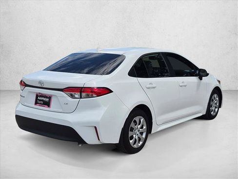Used 2026 Toyota Corolla LE FWD image 5