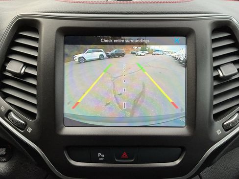 Used 2020 Jeep Cherokee Trailhawk w/ Cold Weather Group image 27