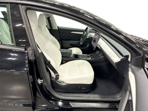 Certified 2023 Tesla Model 3 Performance AWD/4WD image 13