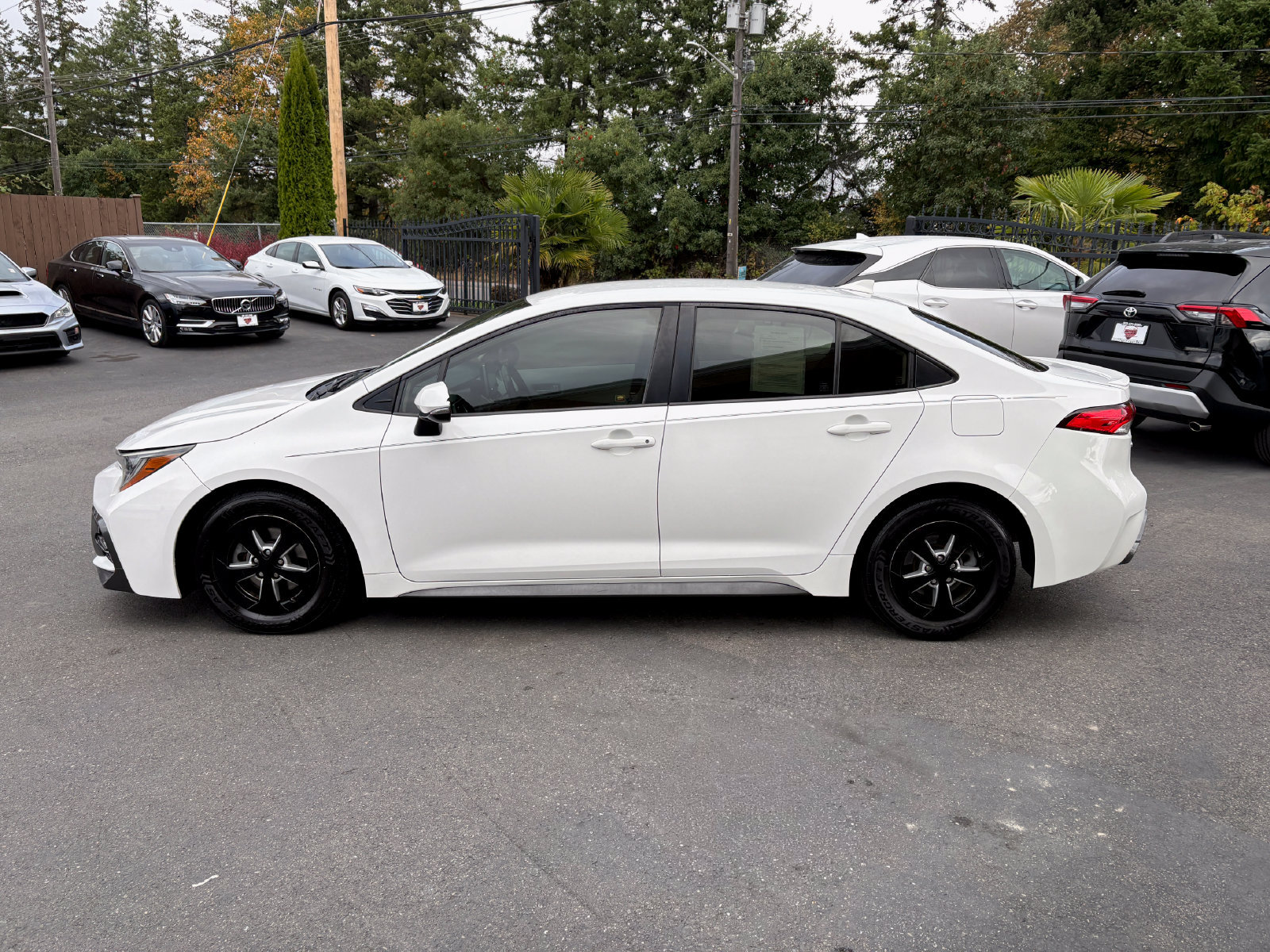 Used 2020 Toyota Corolla SE FWD image 4