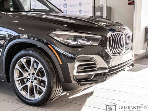 Used 2022 BMW X5 xDrive40i w/ Premium Package image 4