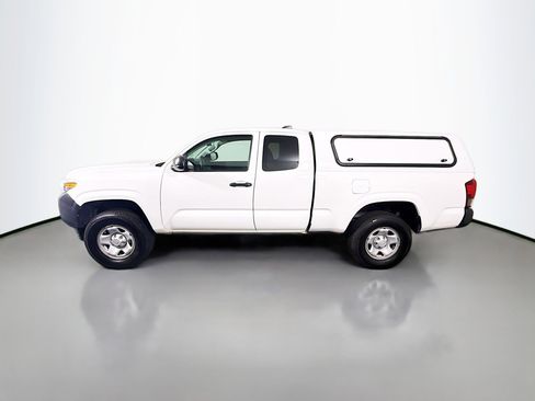 Used 2022 Toyota Tacoma SR image 6