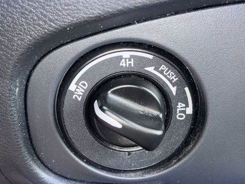 Used 2024 Nissan Frontier PRO-4X w/ Pro Convenience Package image 8