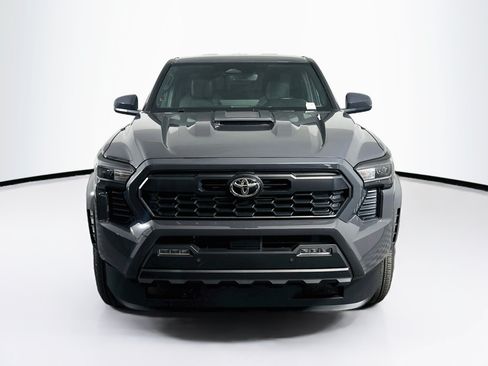 Used 2024 Toyota Tacoma TRD Sport AWD/4WD image 2