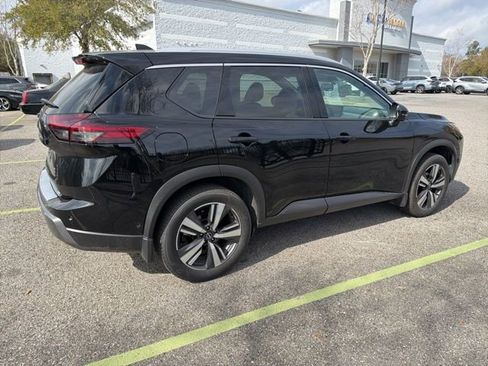 Used 2025 Nissan Rogue SL image 13