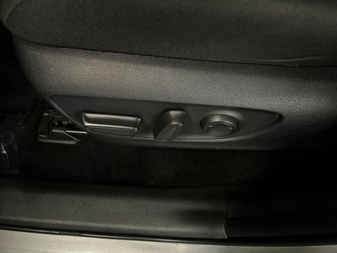 Used 2025 Toyota RAV4 XLE image 24