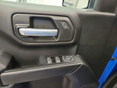 Used 2023 Chevrolet Silverado 1500 Custom AWD/4WD image 29
