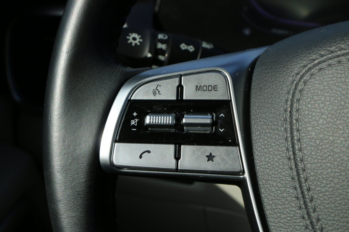 Used 2025 Kia Telluride S FWD image 17